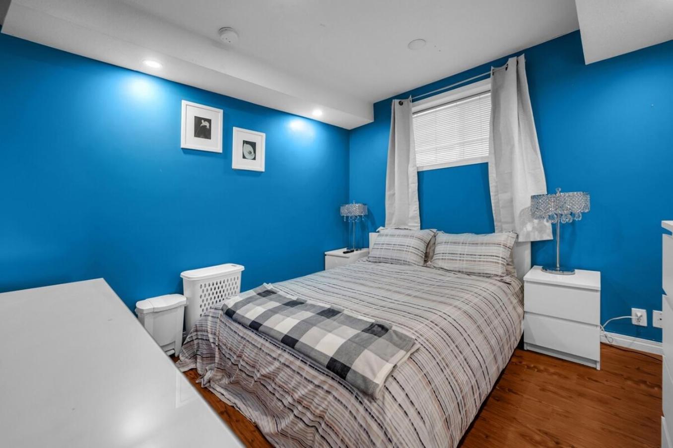 52-3 Bed Suite On Lake Central Ac By Airport YYC Kültér fotó
